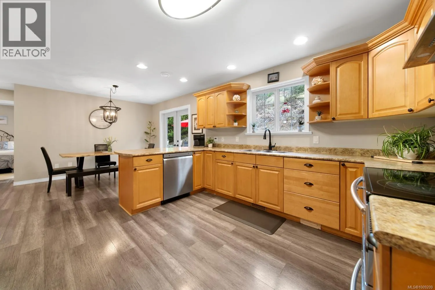 1591 Escarpment Way
