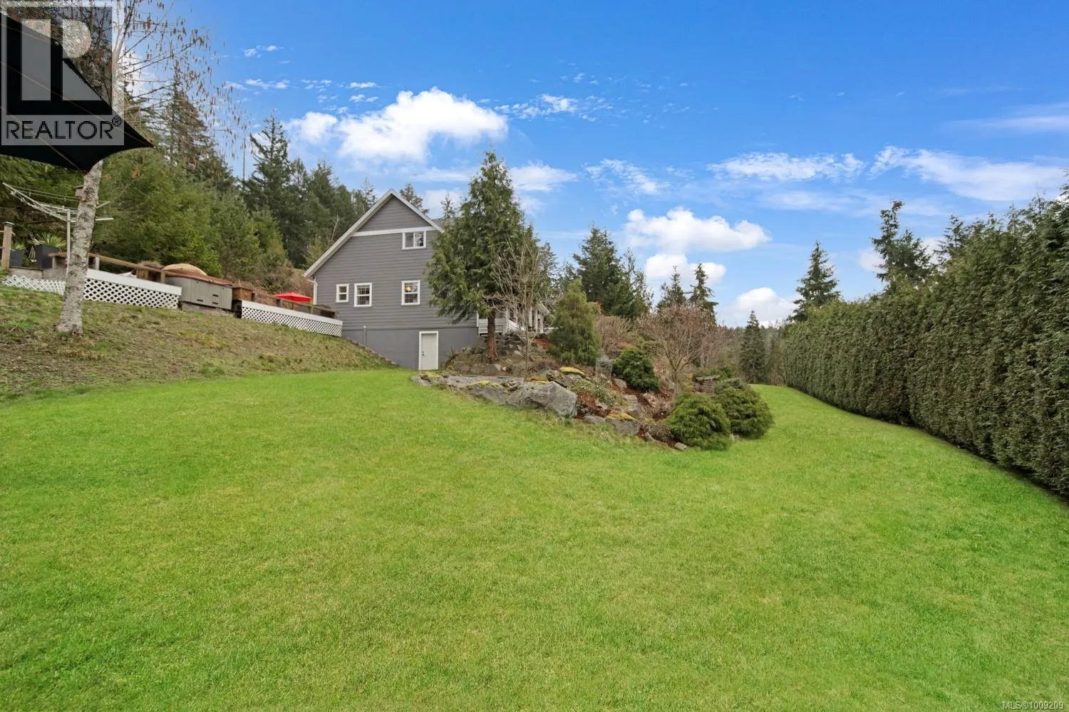 1591 Escarpment Way