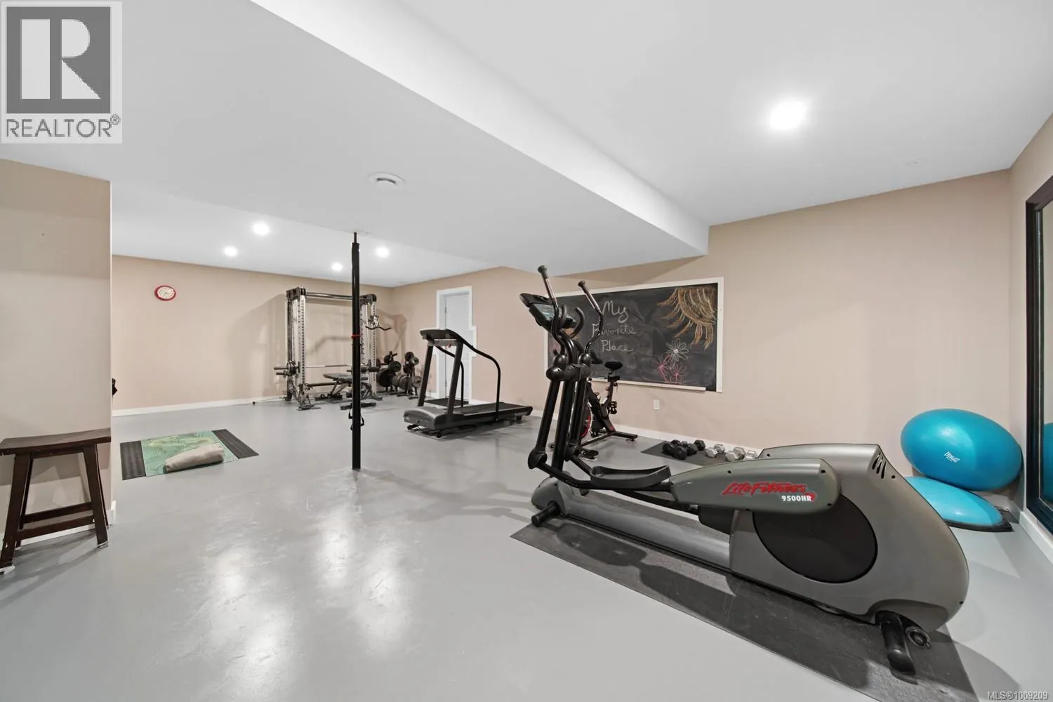 1591 Escarpment Way