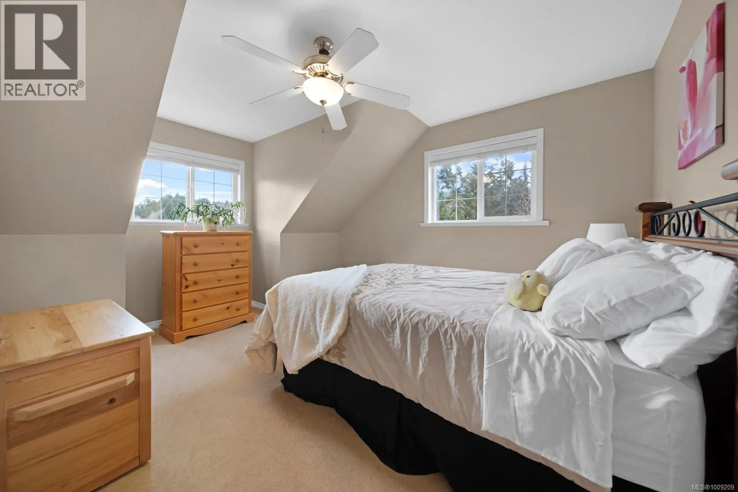 1591 Escarpment Way