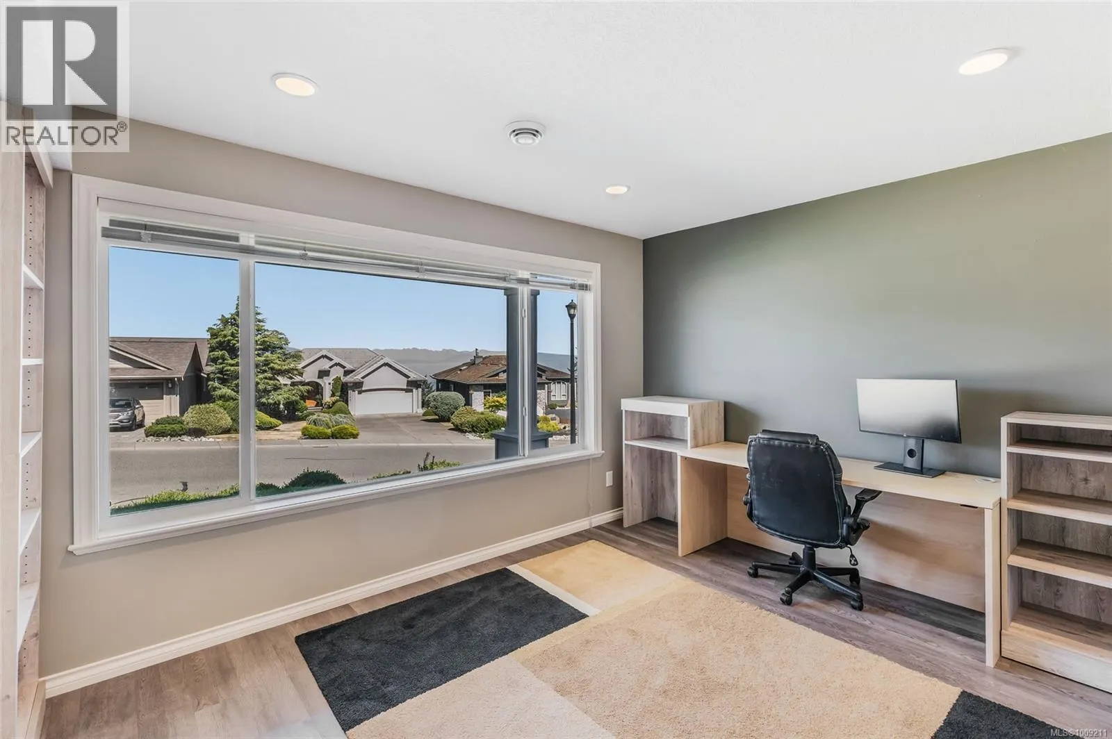 3708 Glen Oaks Dr