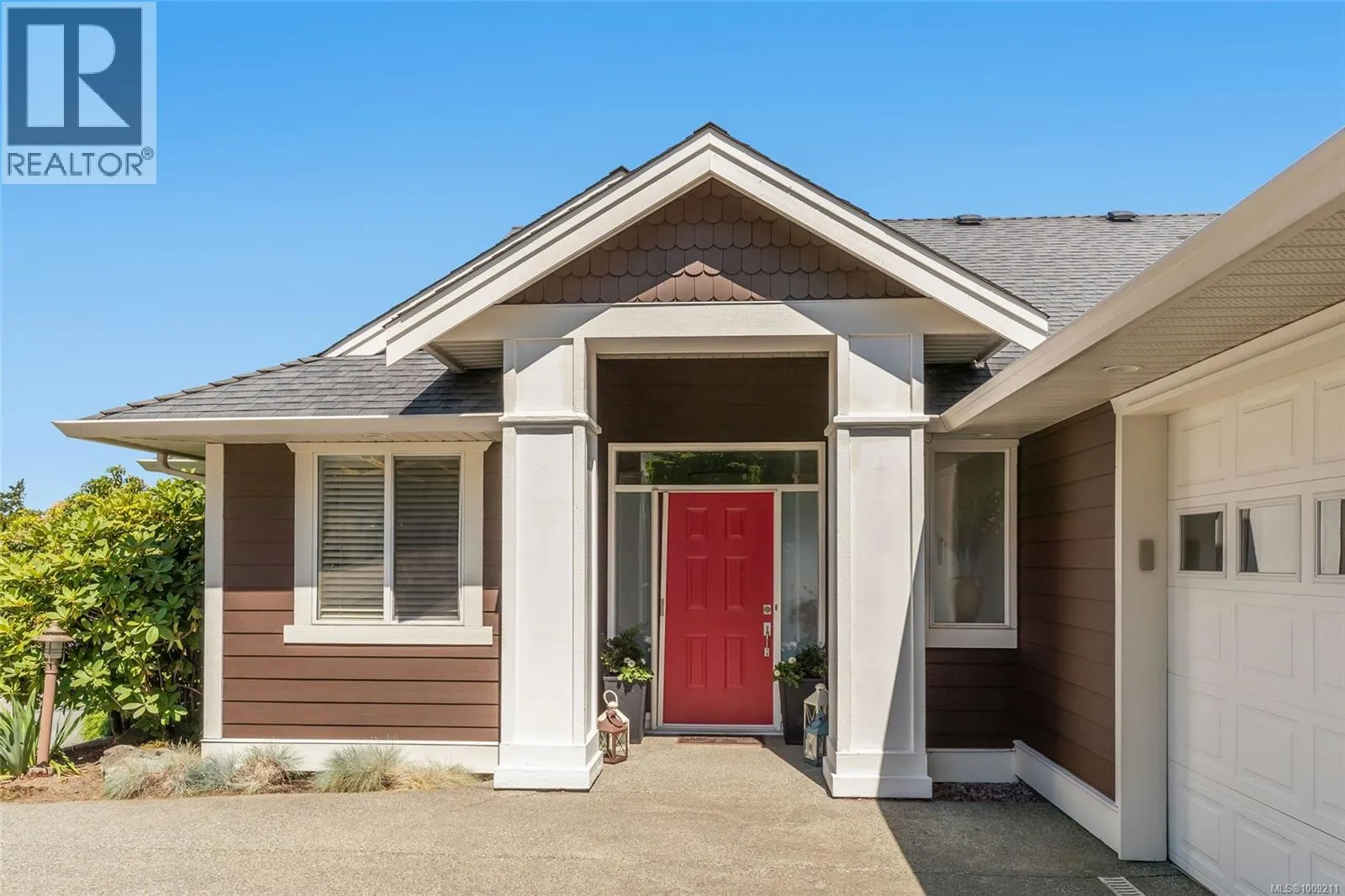 3708 Glen Oaks Dr