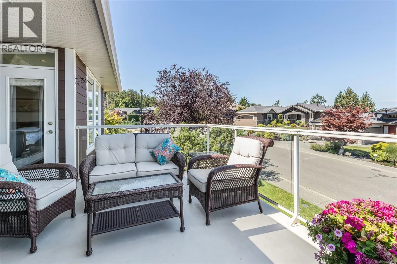 3708 Glen Oaks Dr