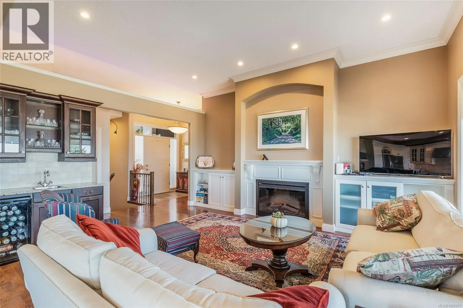 3708 Glen Oaks Dr