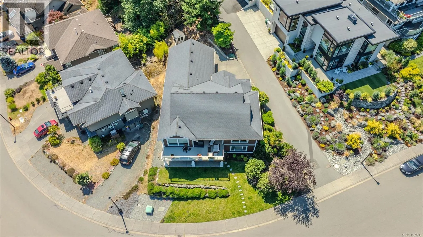 3708 Glen Oaks Dr