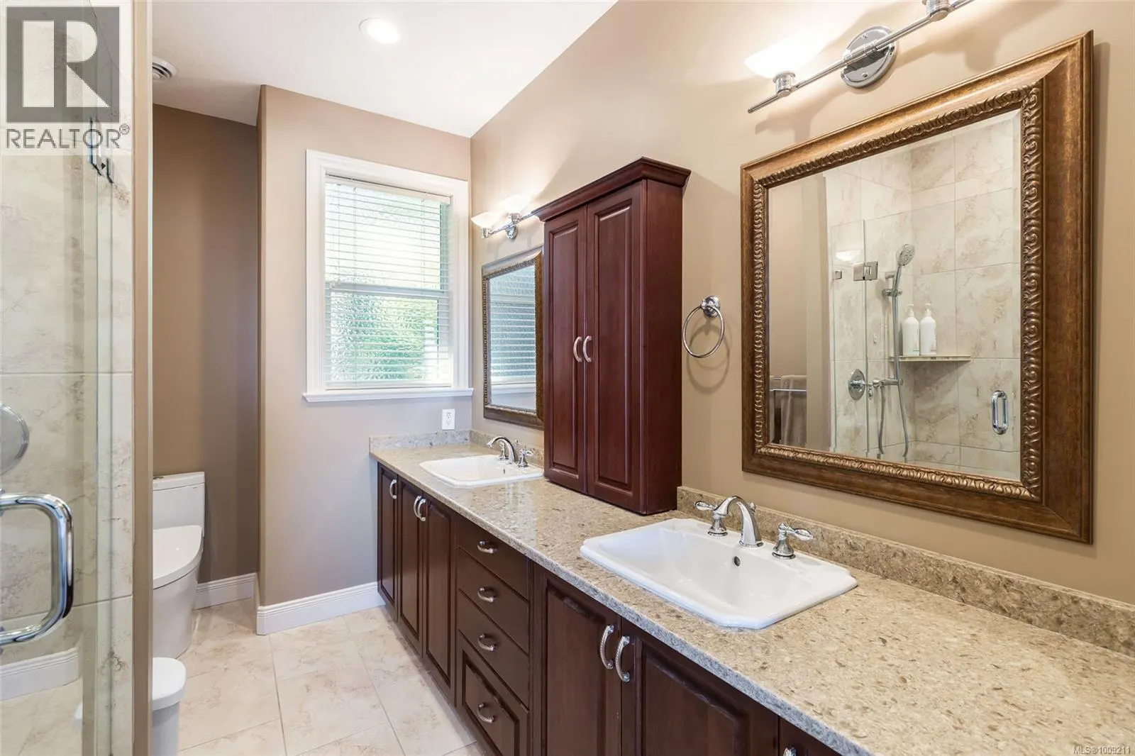 3708 Glen Oaks Dr