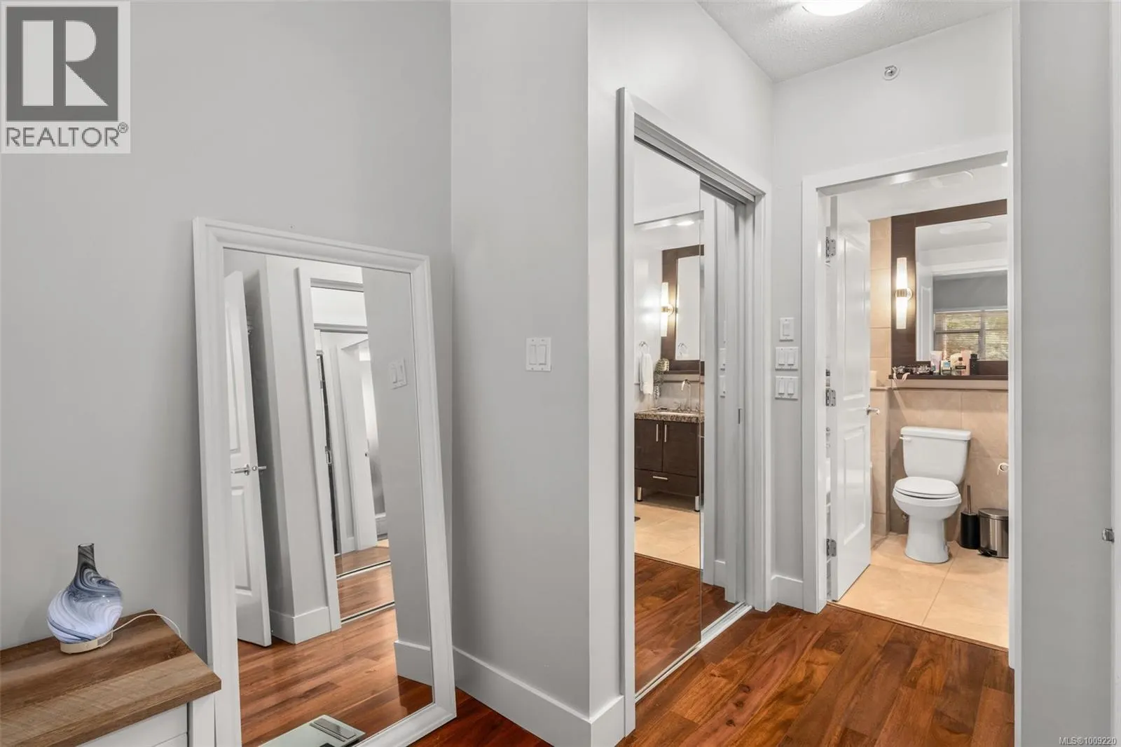 321 1400 Lynburne Pl