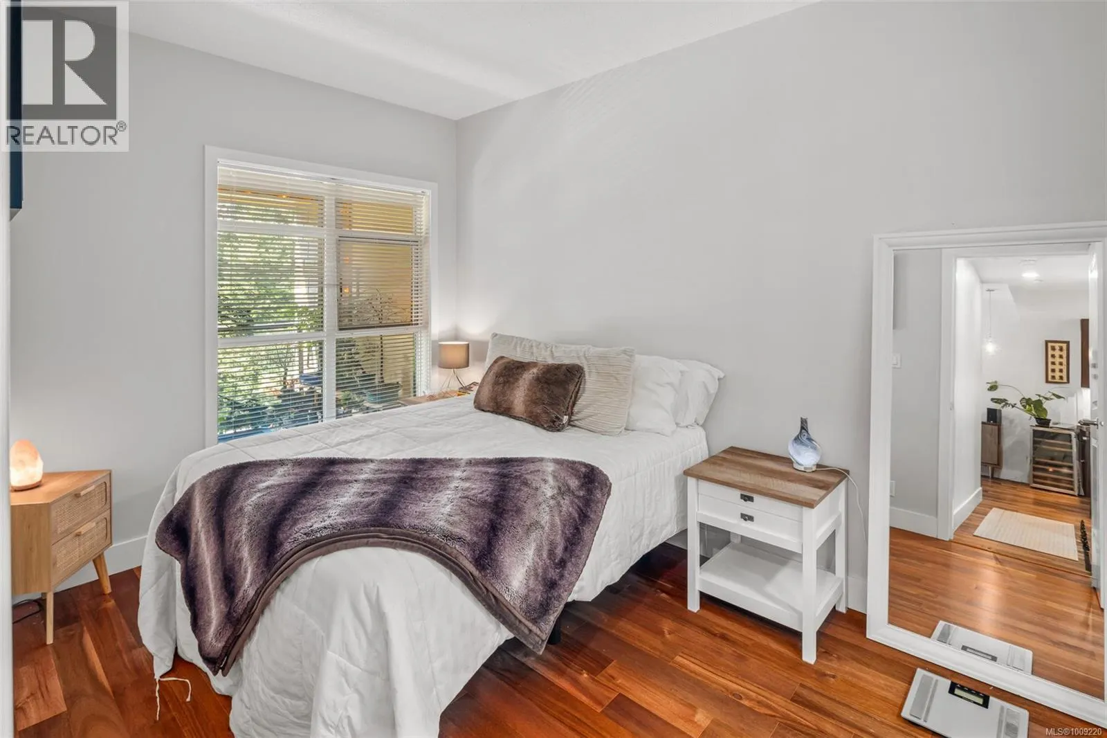 321 1400 Lynburne Pl