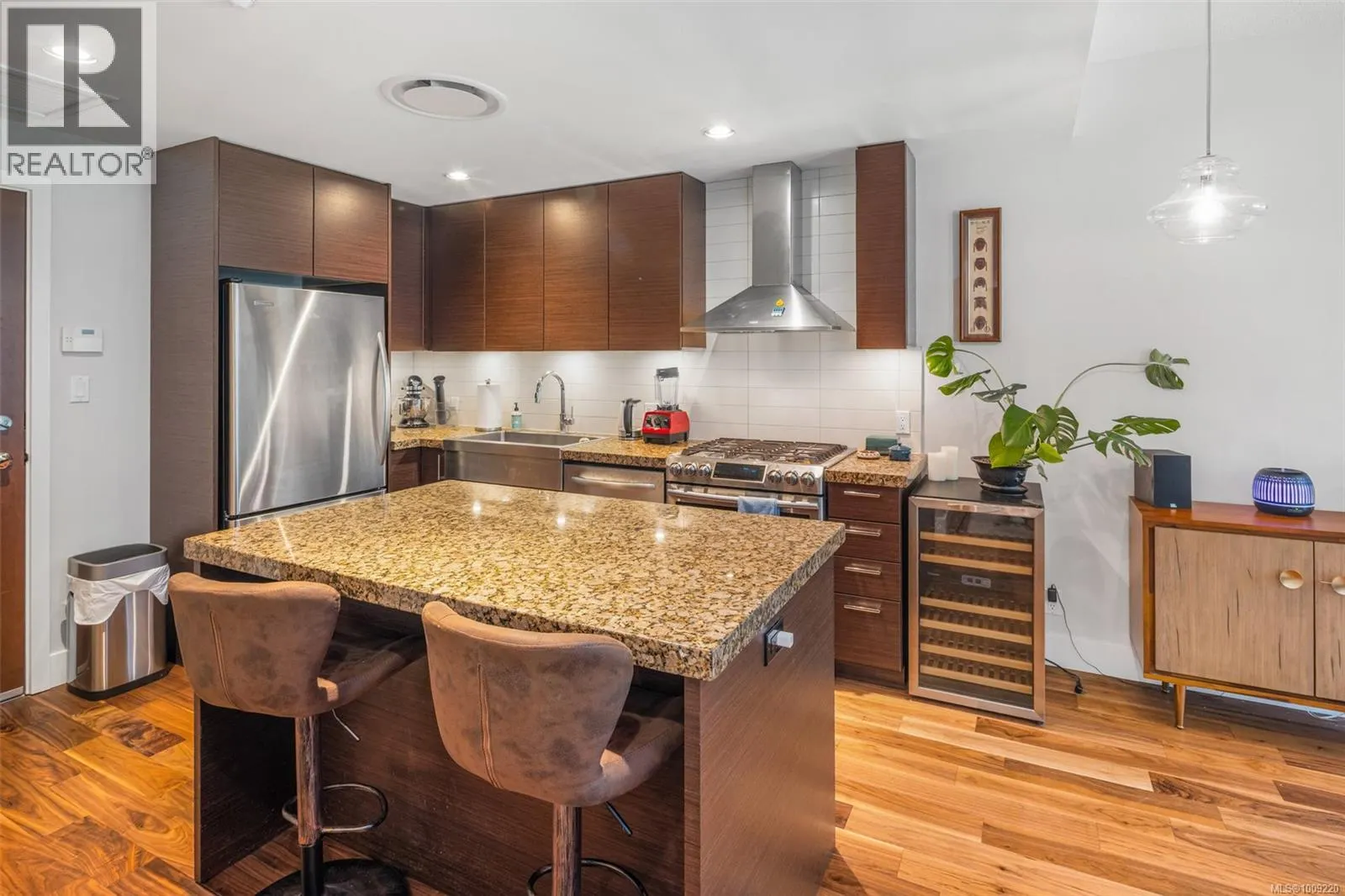 321 1400 Lynburne Pl