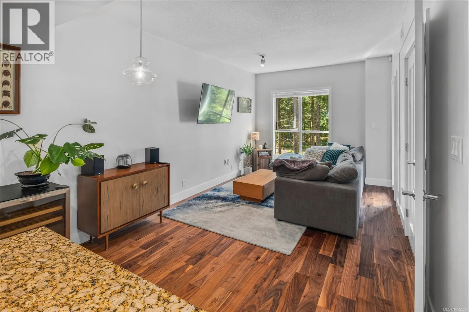 321 1400 Lynburne Pl