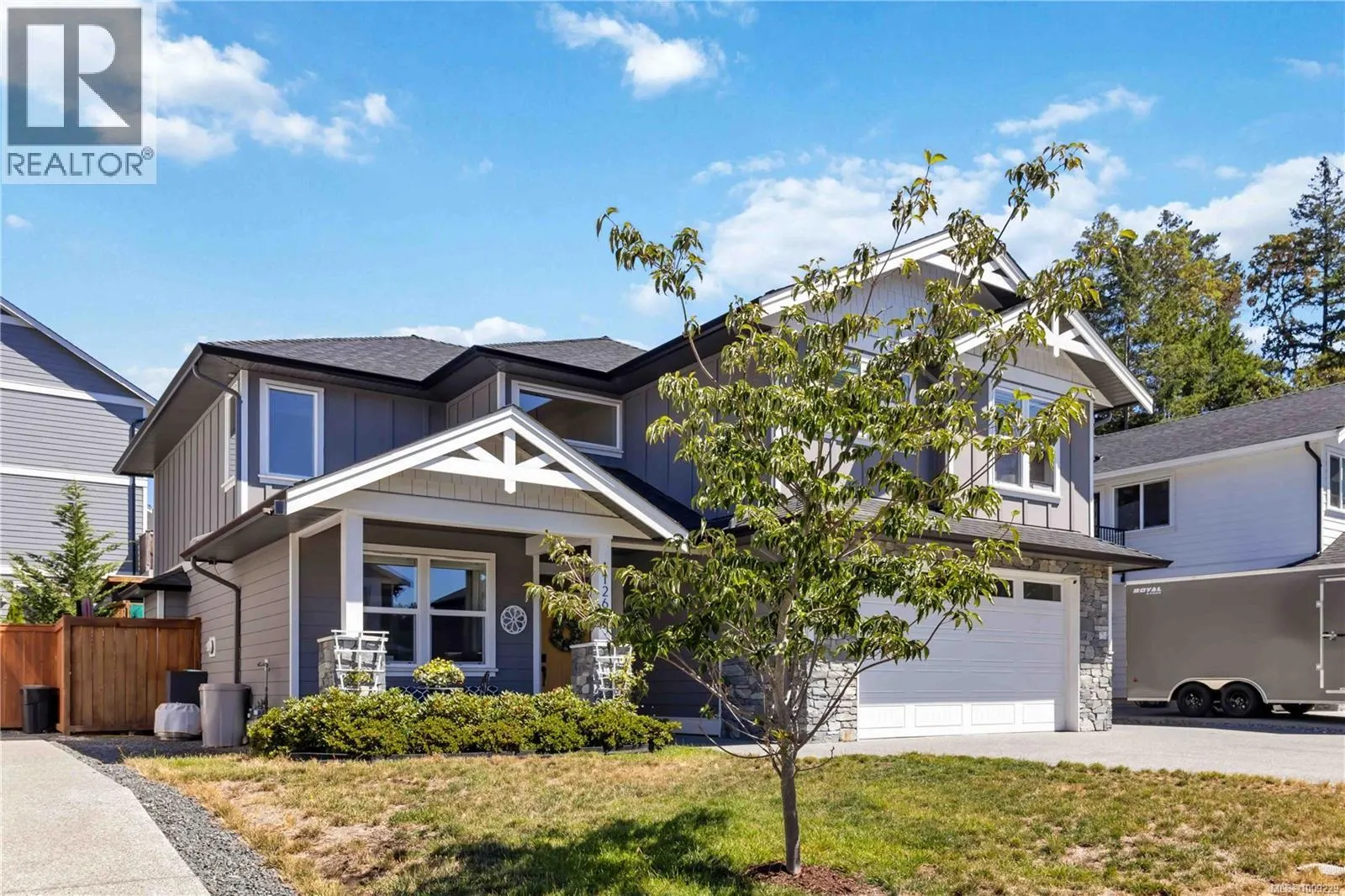 1126 Golden Spire Cres