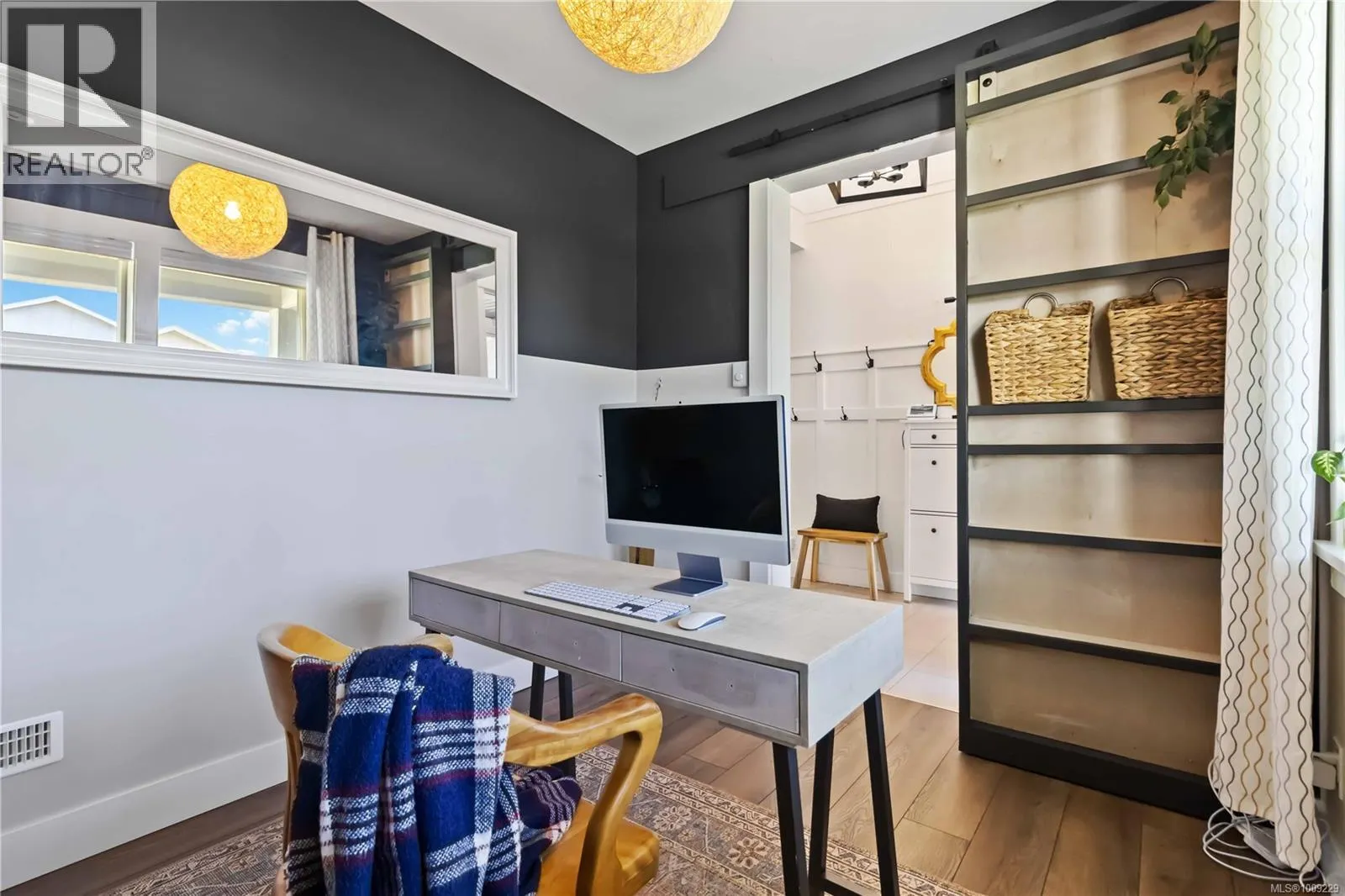 1126 Golden Spire Cres
