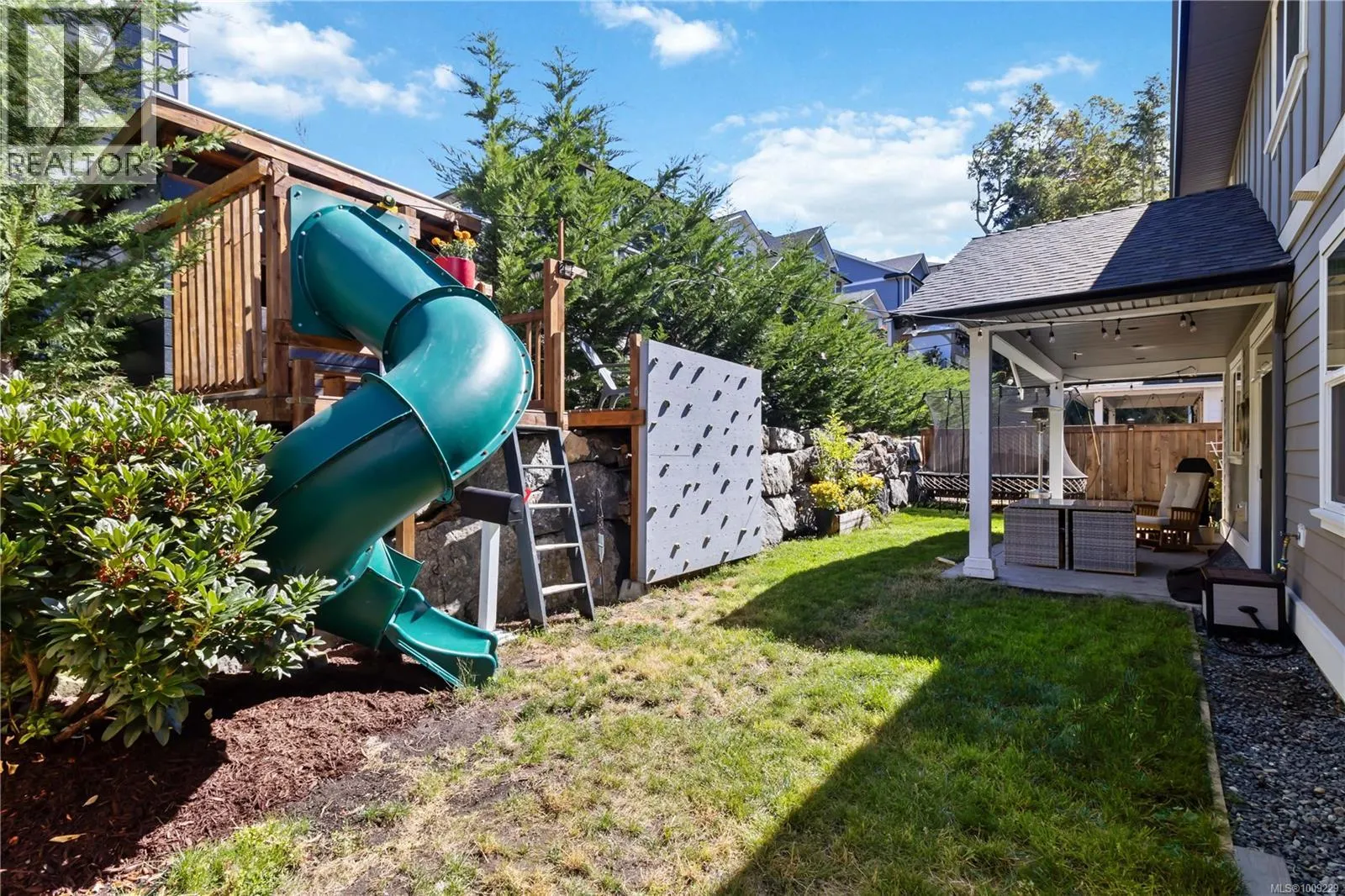1126 Golden Spire Cres