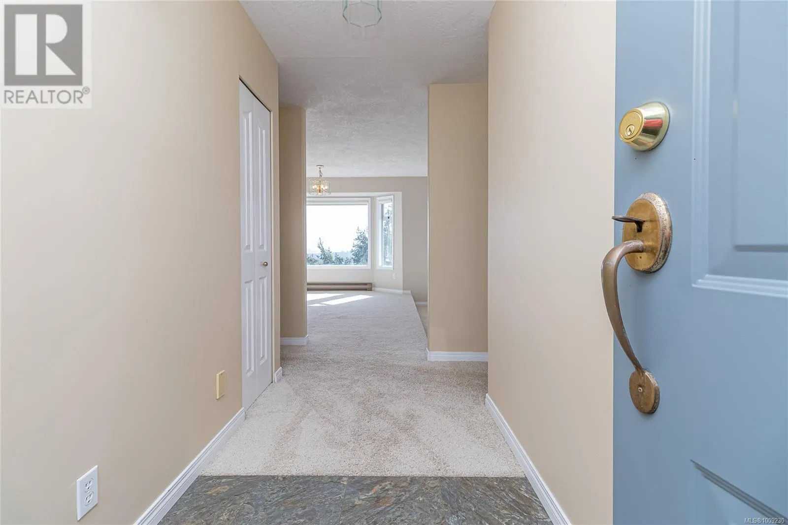 2270 Henlyn Dr