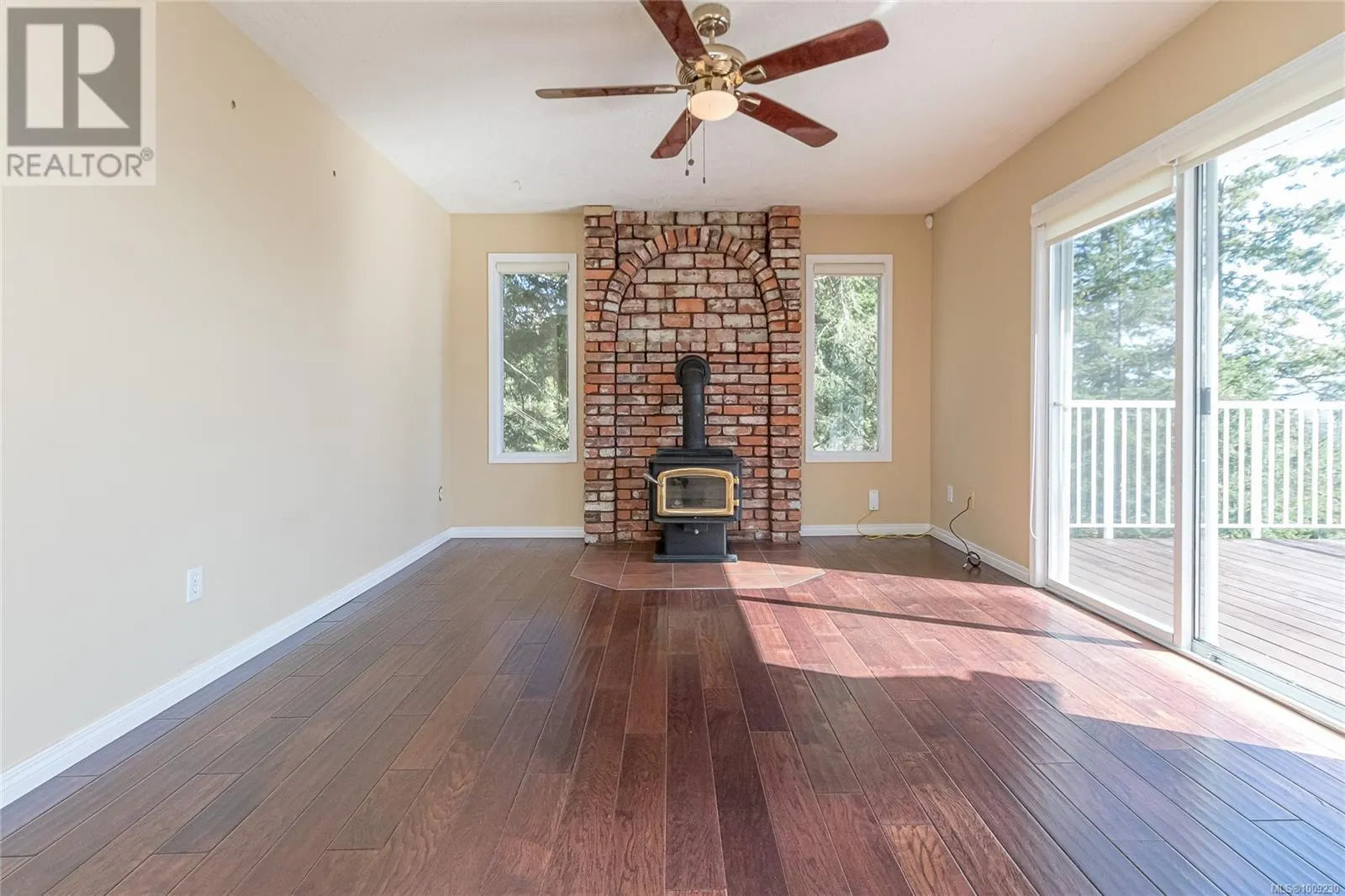 2270 Henlyn Dr