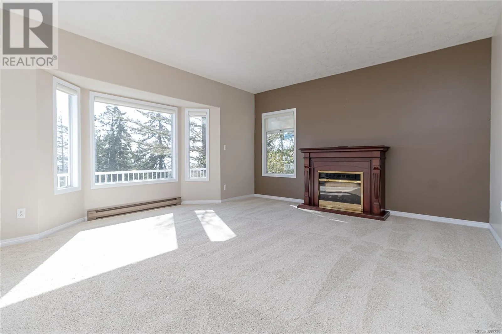 2270 Henlyn Dr
