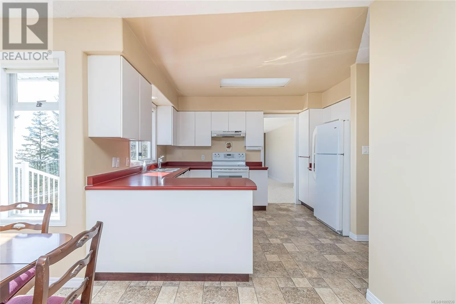 2270 Henlyn Dr