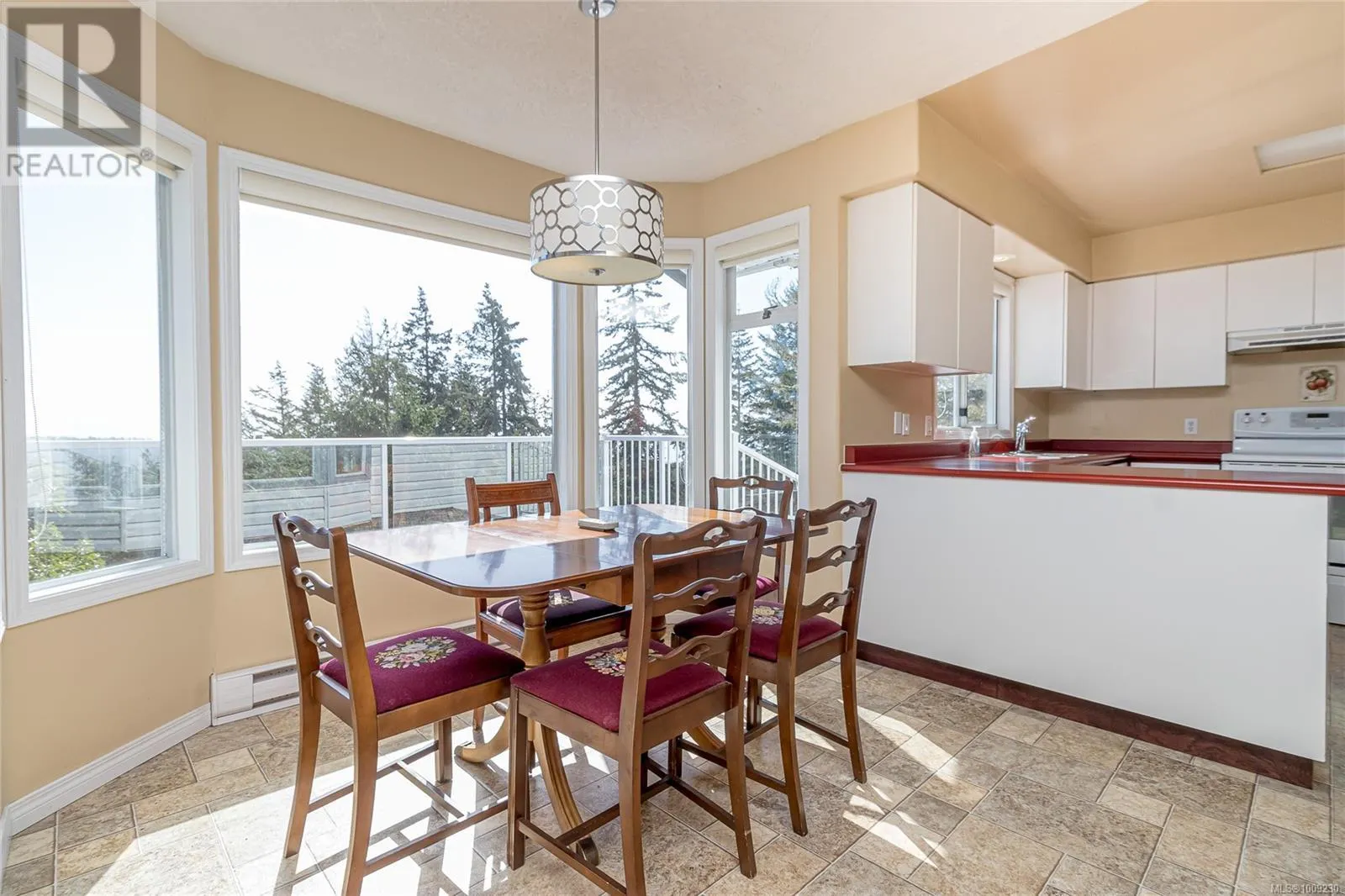 2270 Henlyn Dr