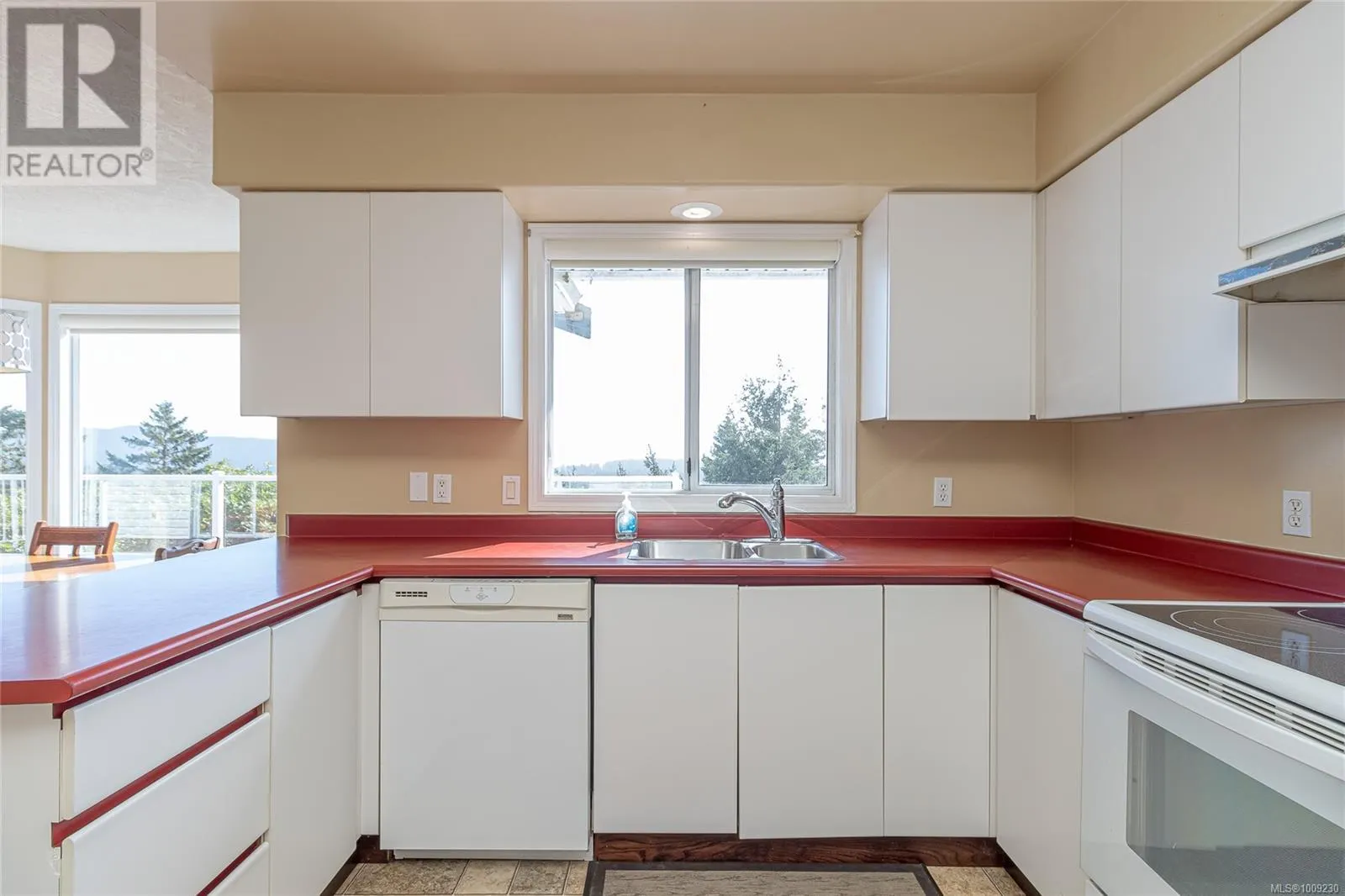 2270 Henlyn Dr