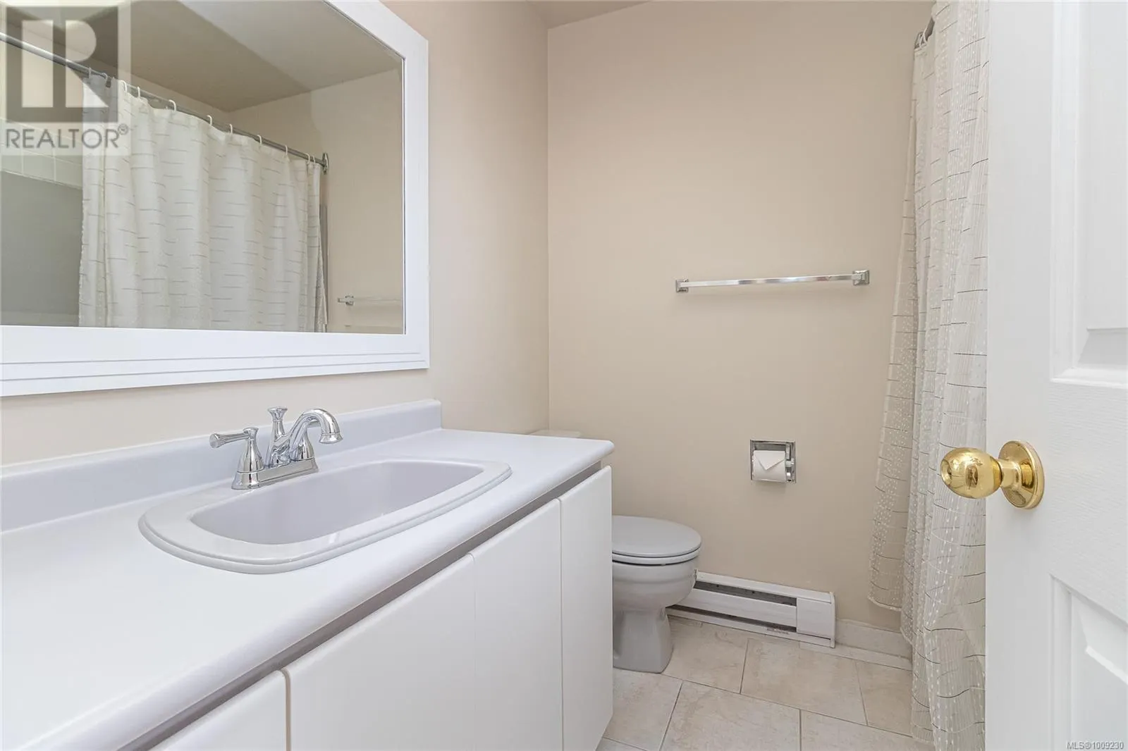 2270 Henlyn Dr