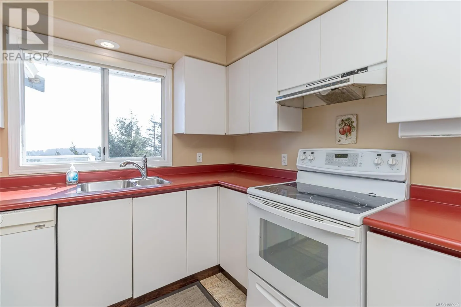 2270 Henlyn Dr