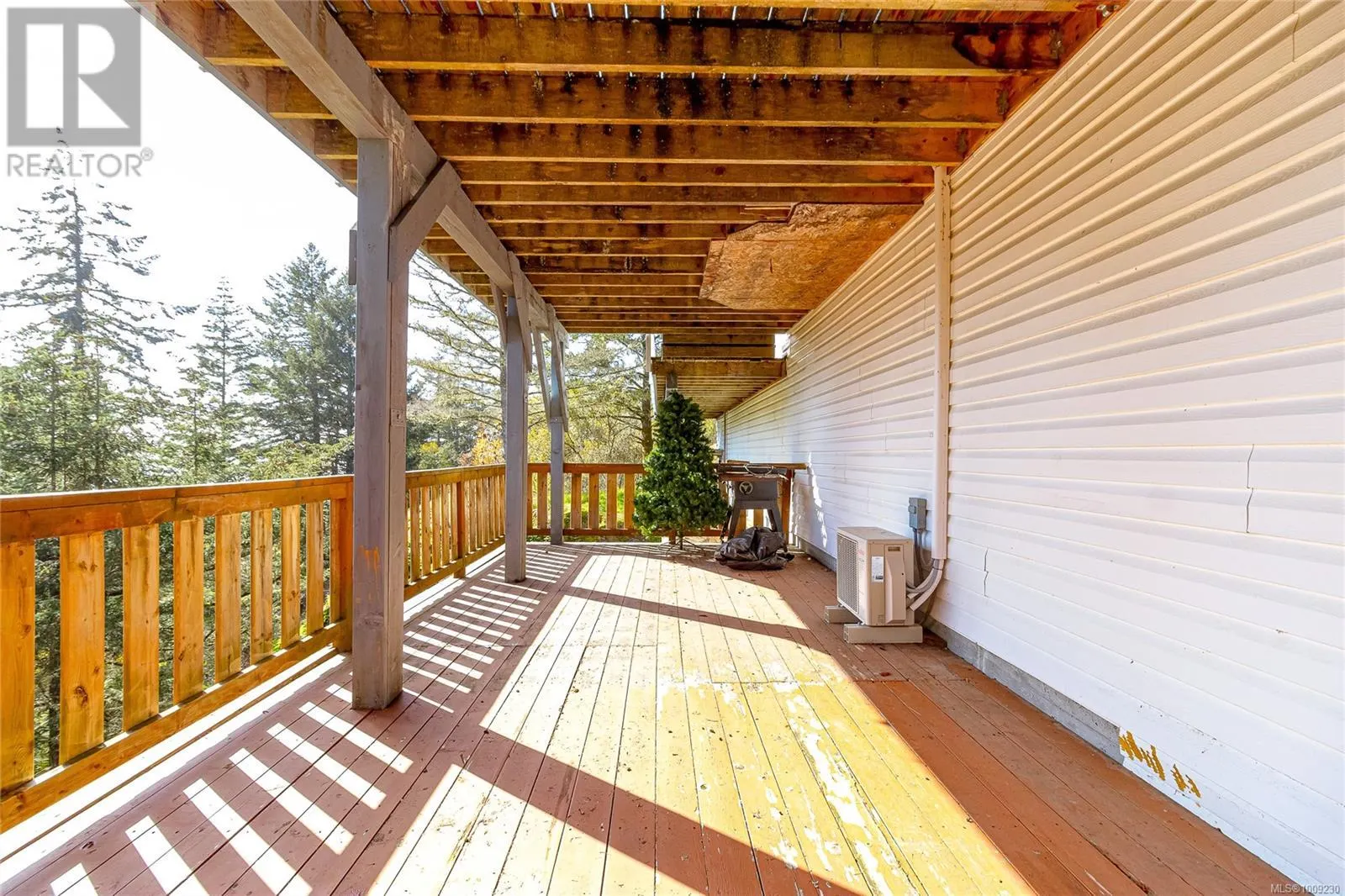 2270 Henlyn Dr