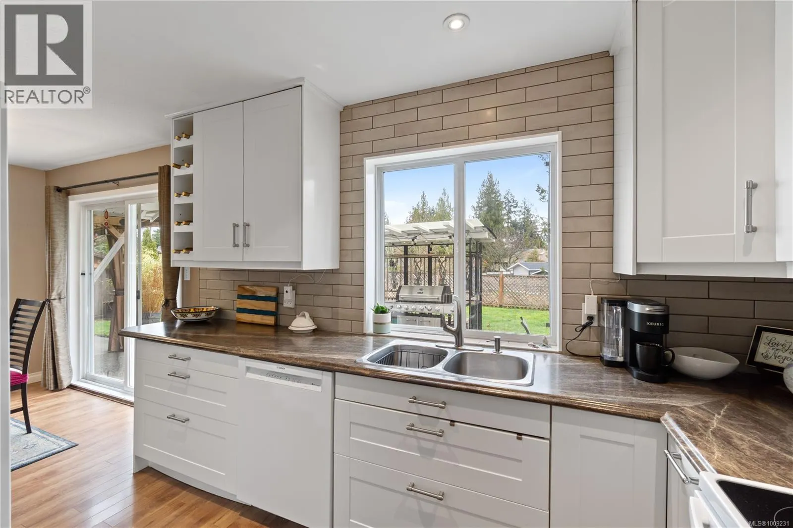 2234 Neil Dr