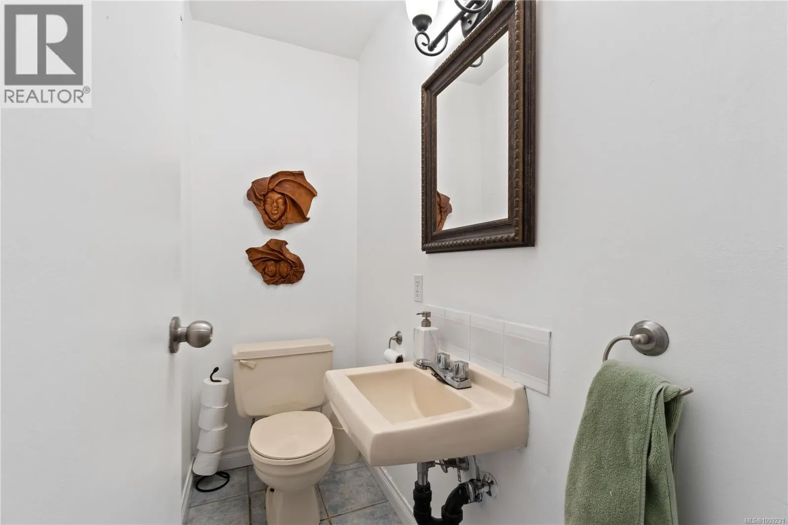 2234 Neil Dr