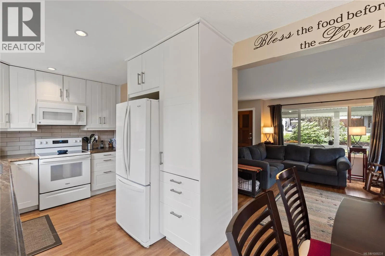 2234 Neil Dr
