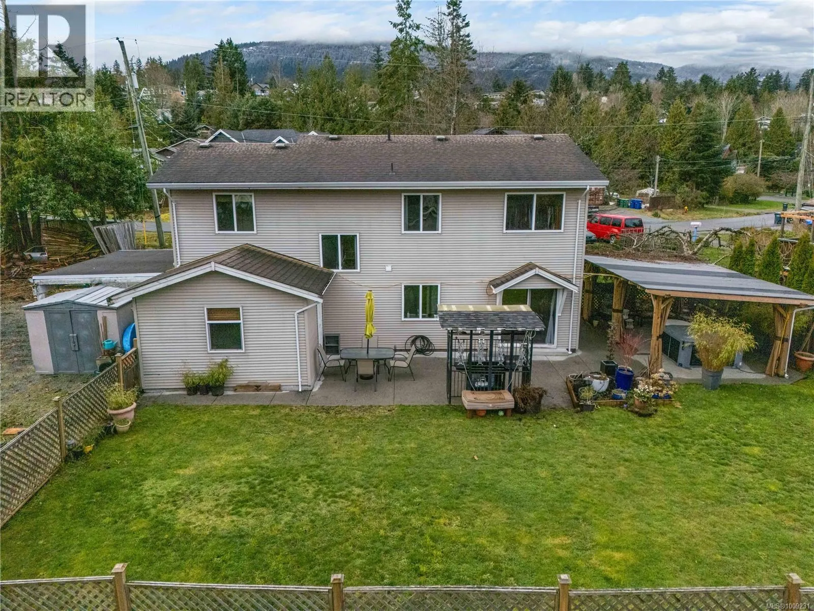 2234 Neil Dr