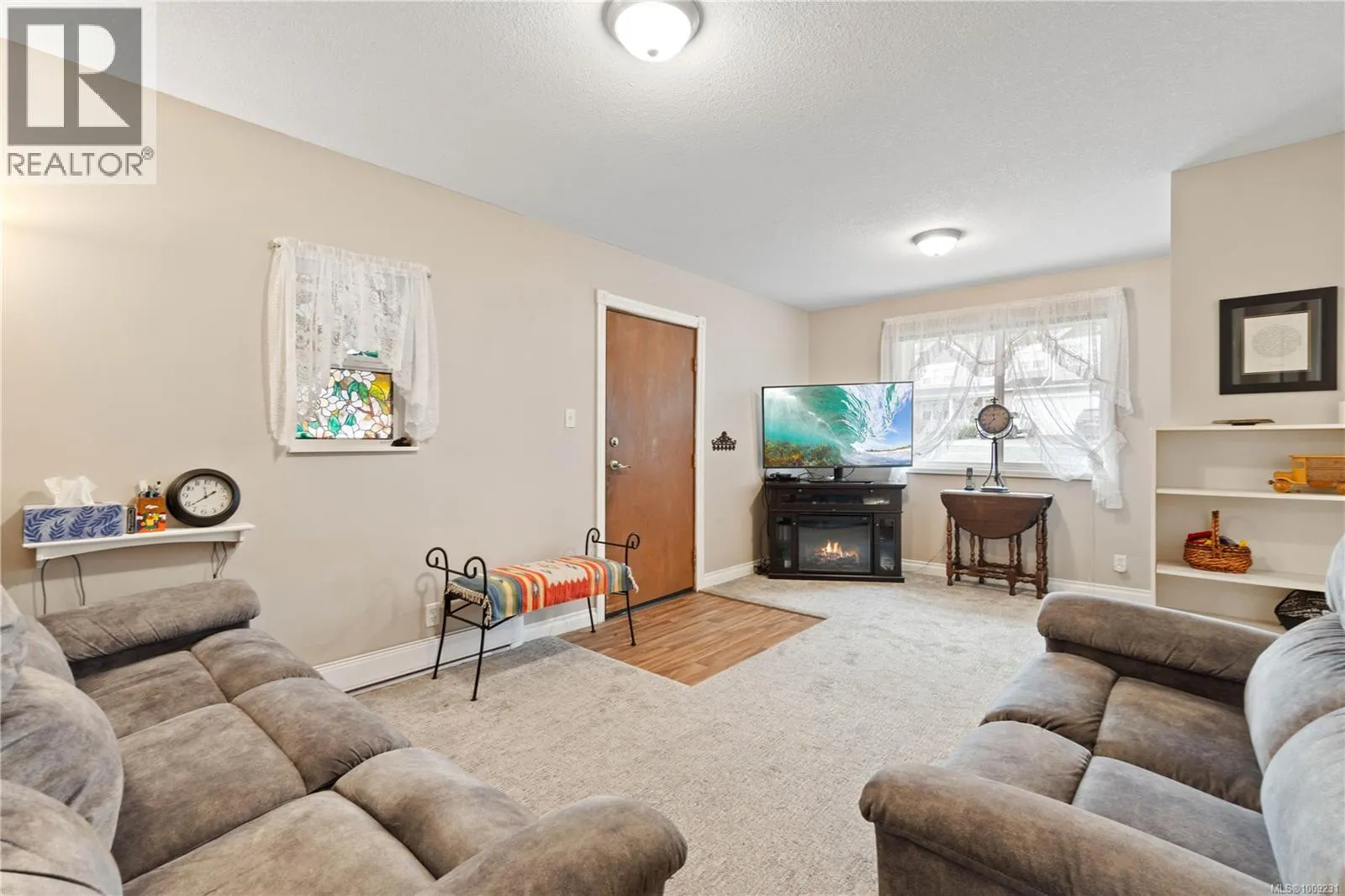 2234 Neil Dr