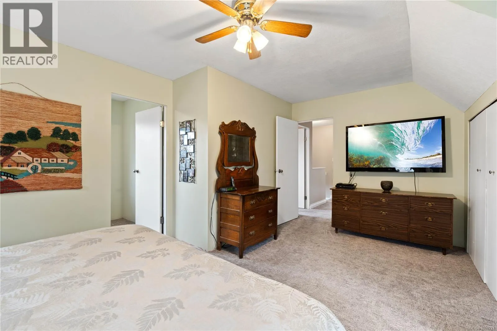 2234 Neil Dr
