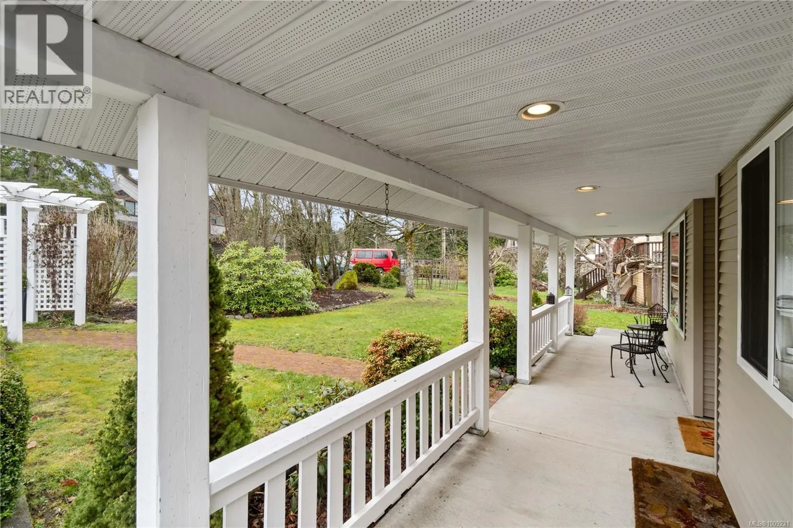 2234 Neil Dr