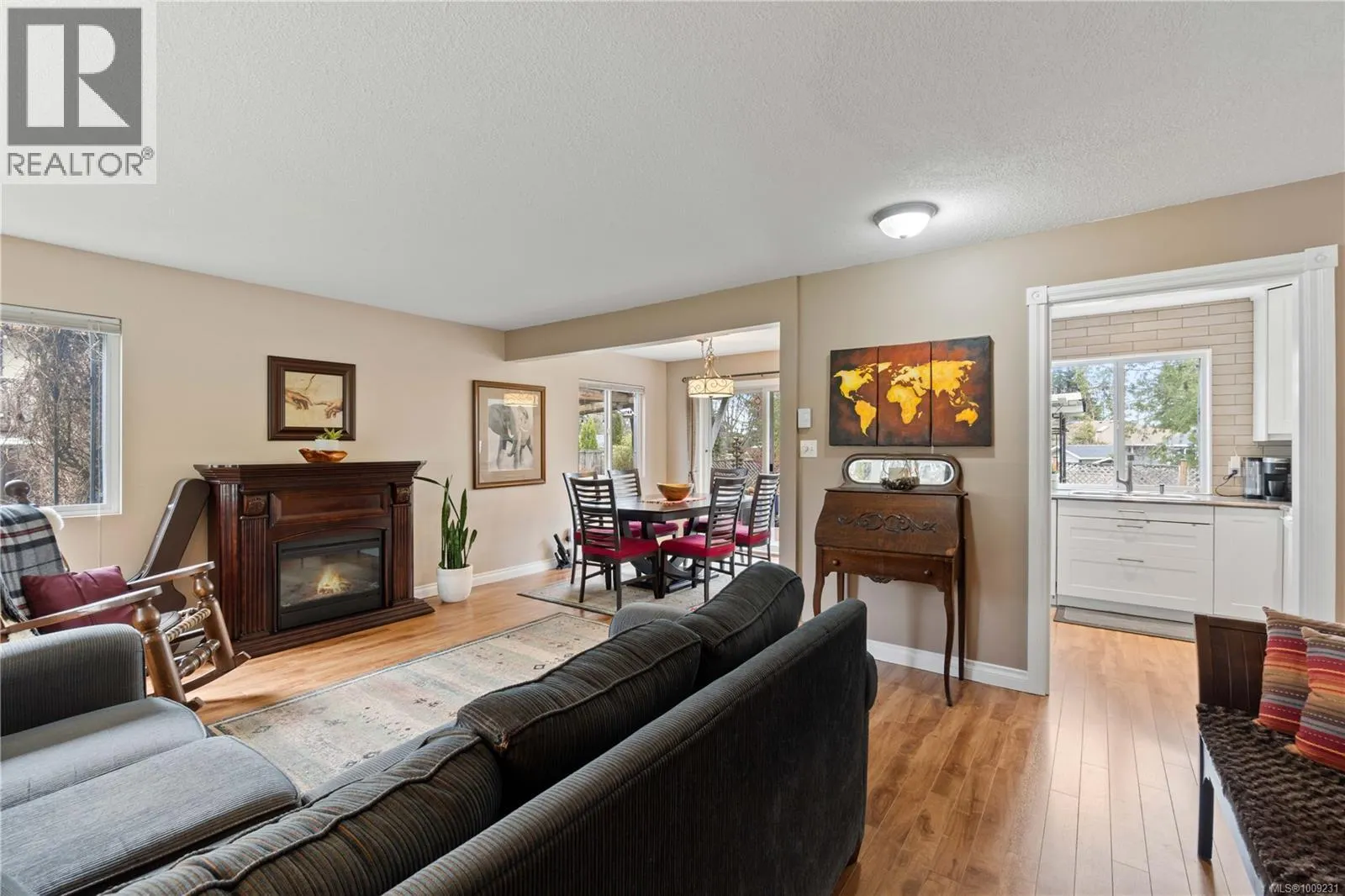 2234 Neil Dr
