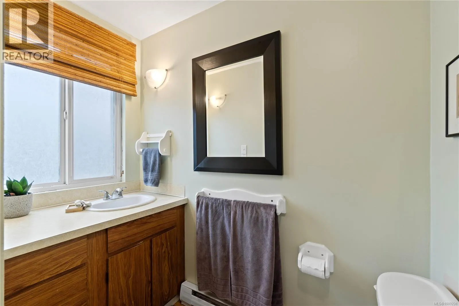 2234 Neil Dr
