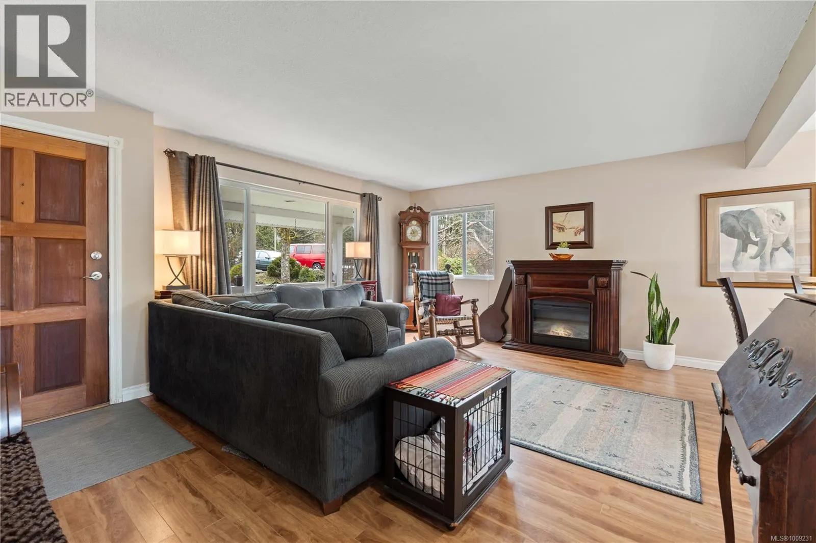 2234 Neil Dr