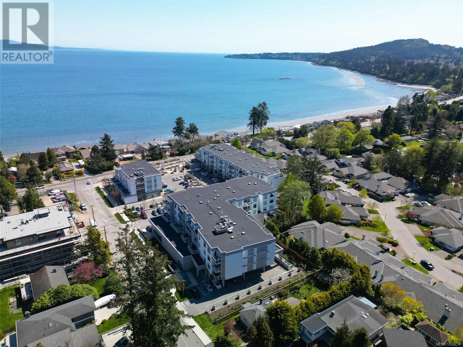 309 5120 Cordova Bay Rd