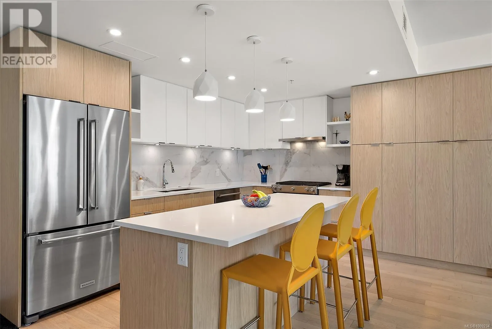 309 5120 Cordova Bay Rd