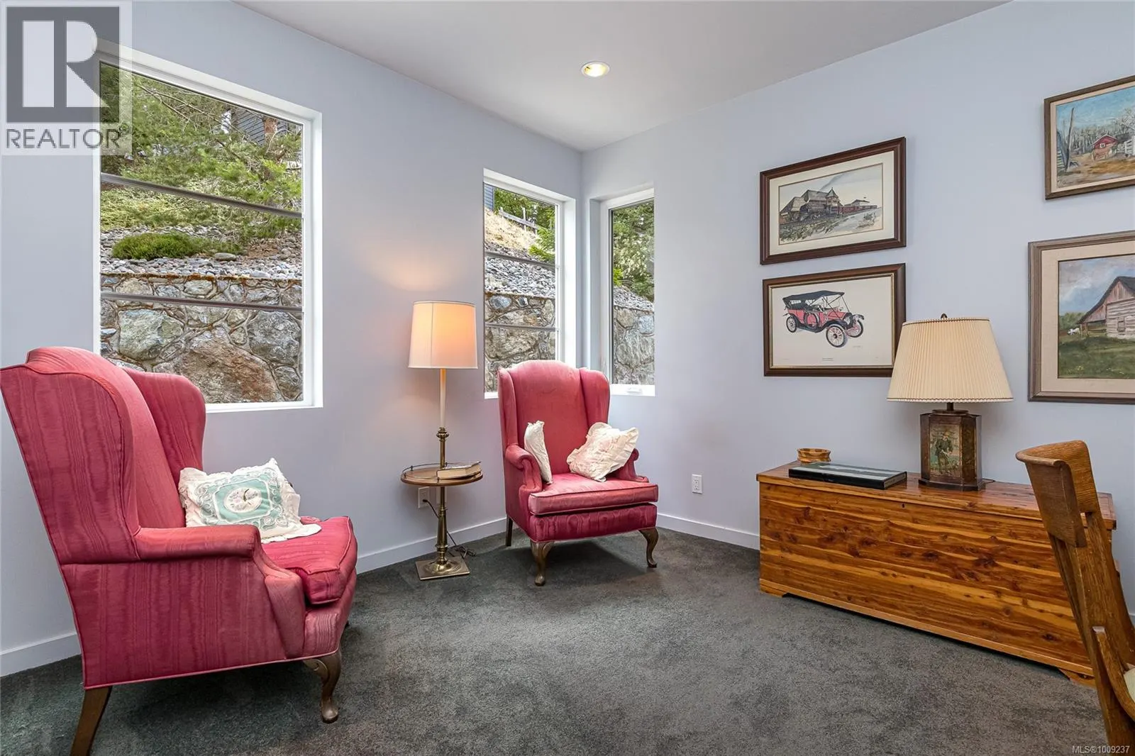 556 Delora Dr