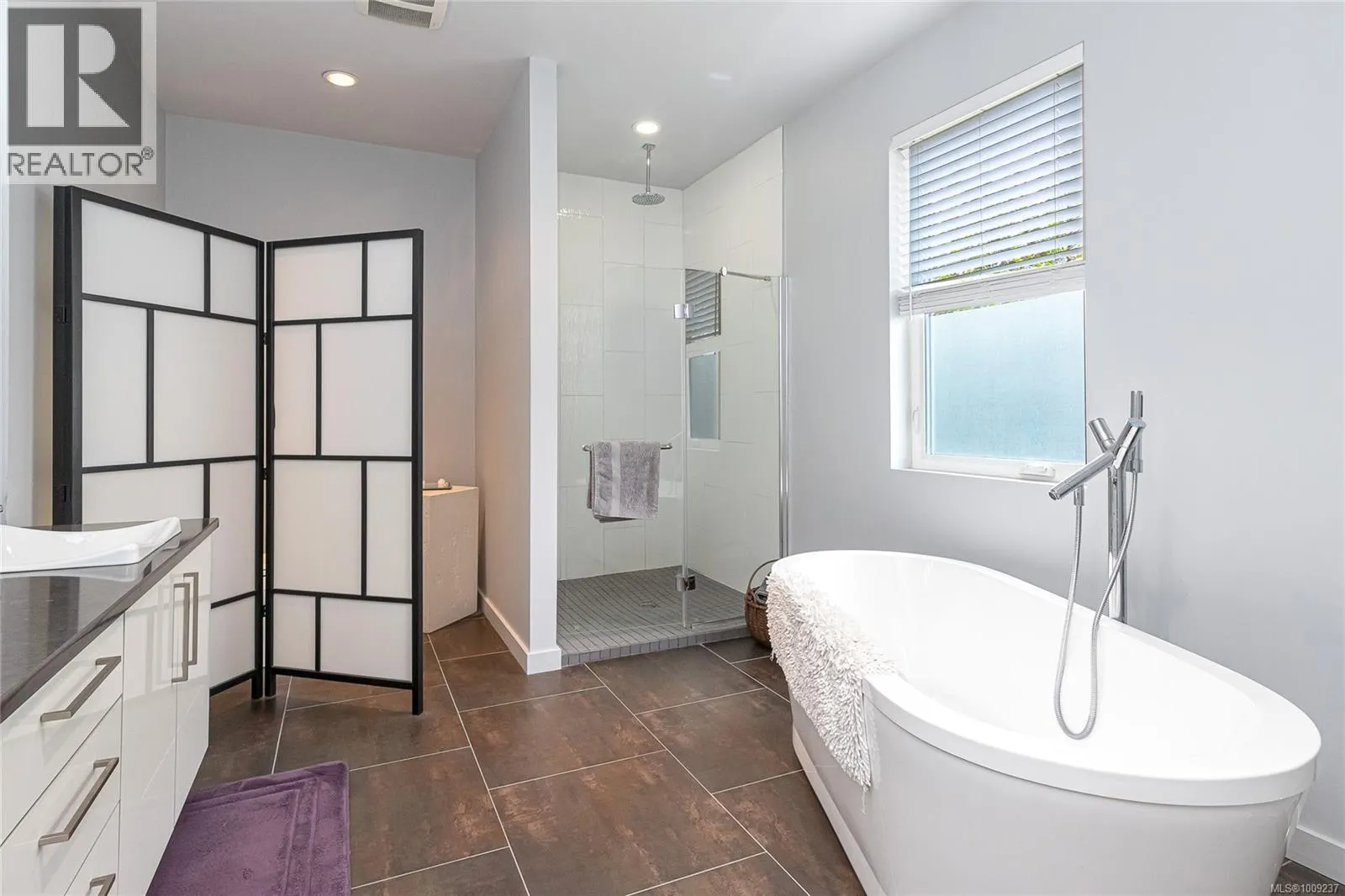 556 Delora Dr