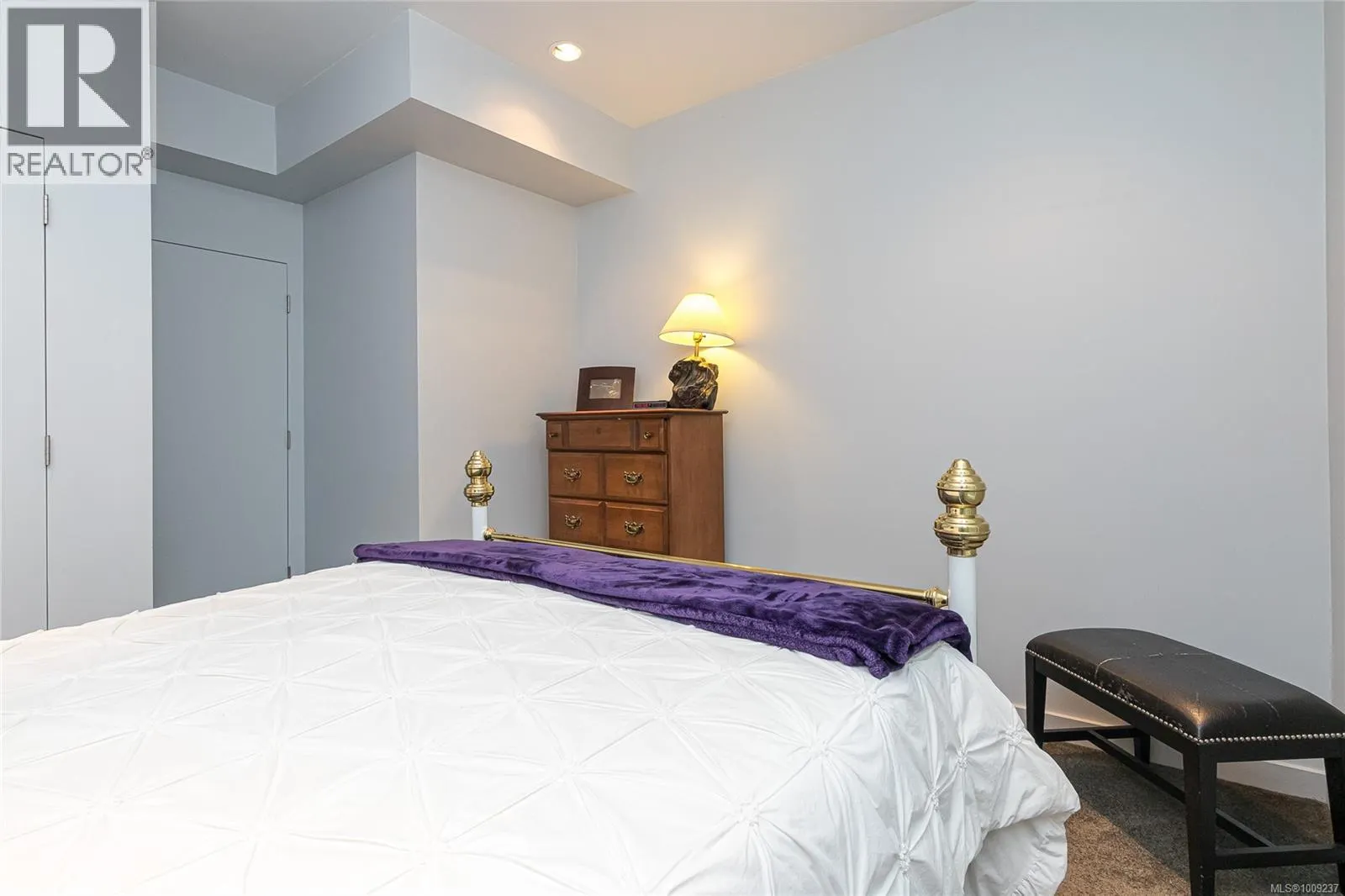 556 Delora Dr