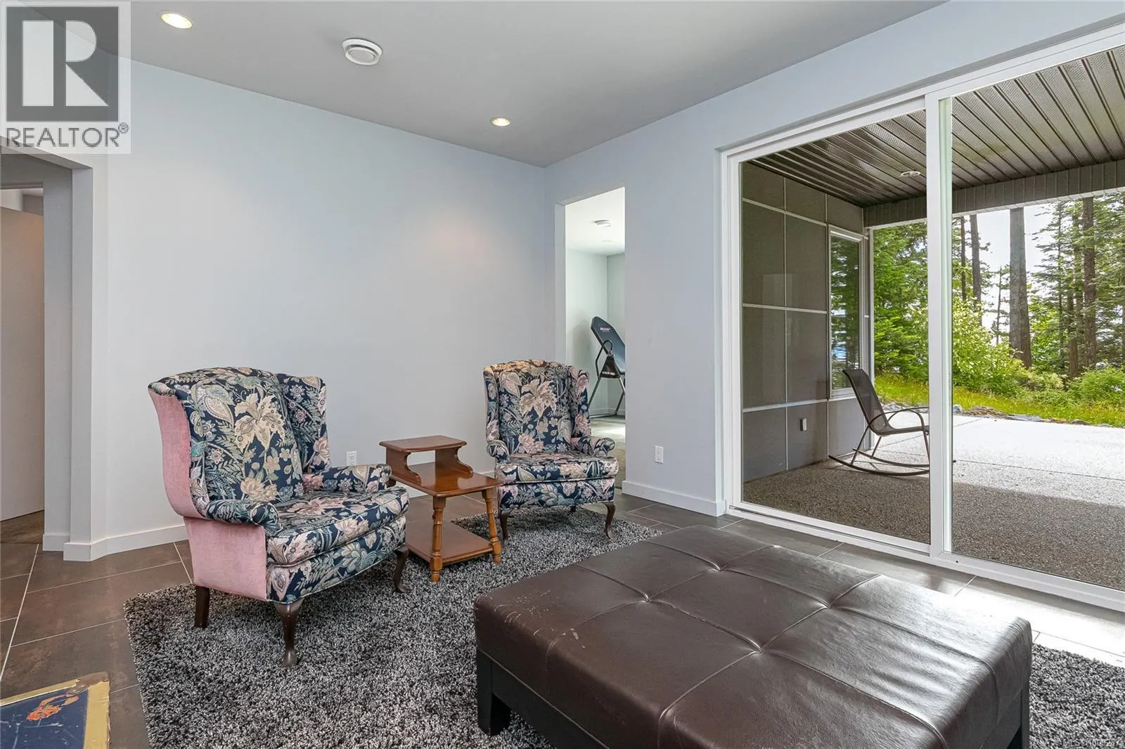 556 Delora Dr