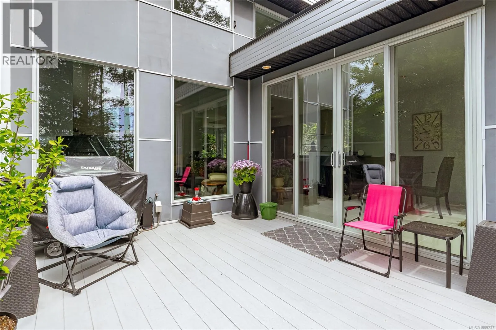 556 Delora Dr