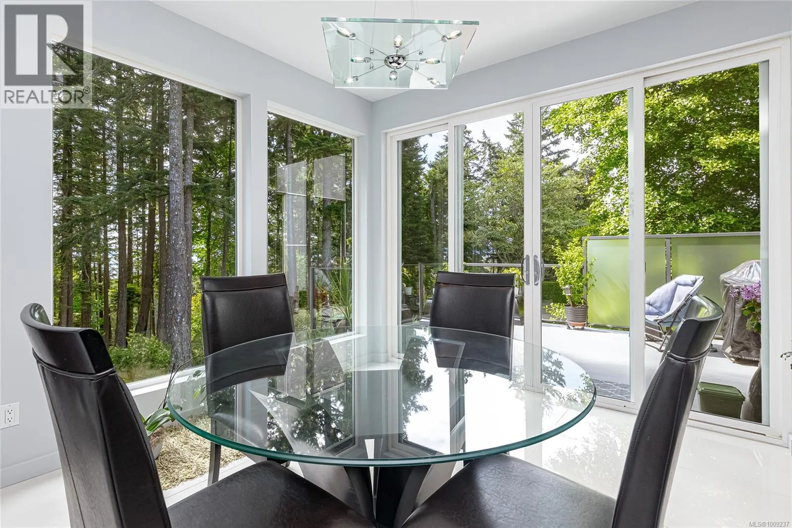 556 Delora Dr