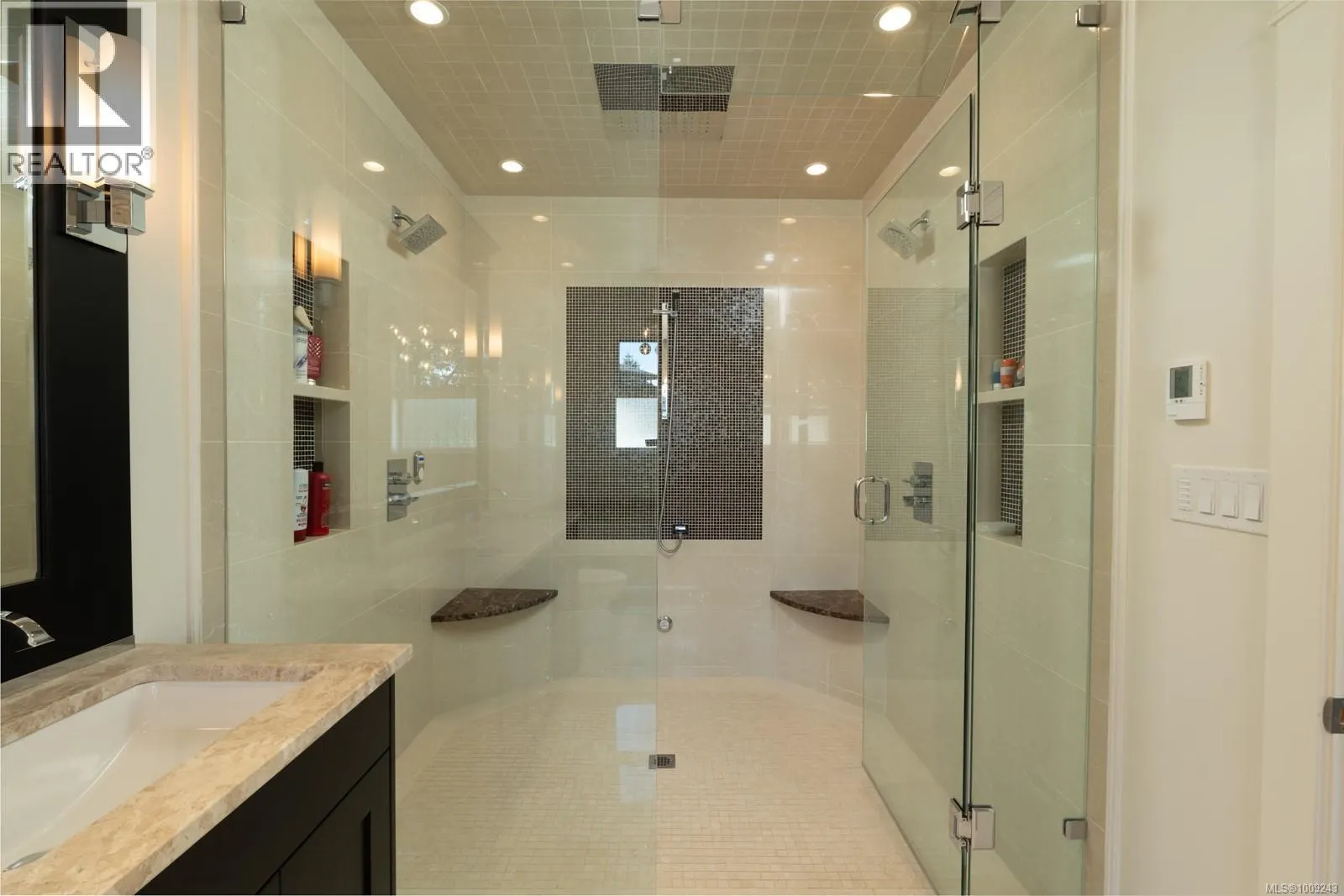 724 Bossi Pl