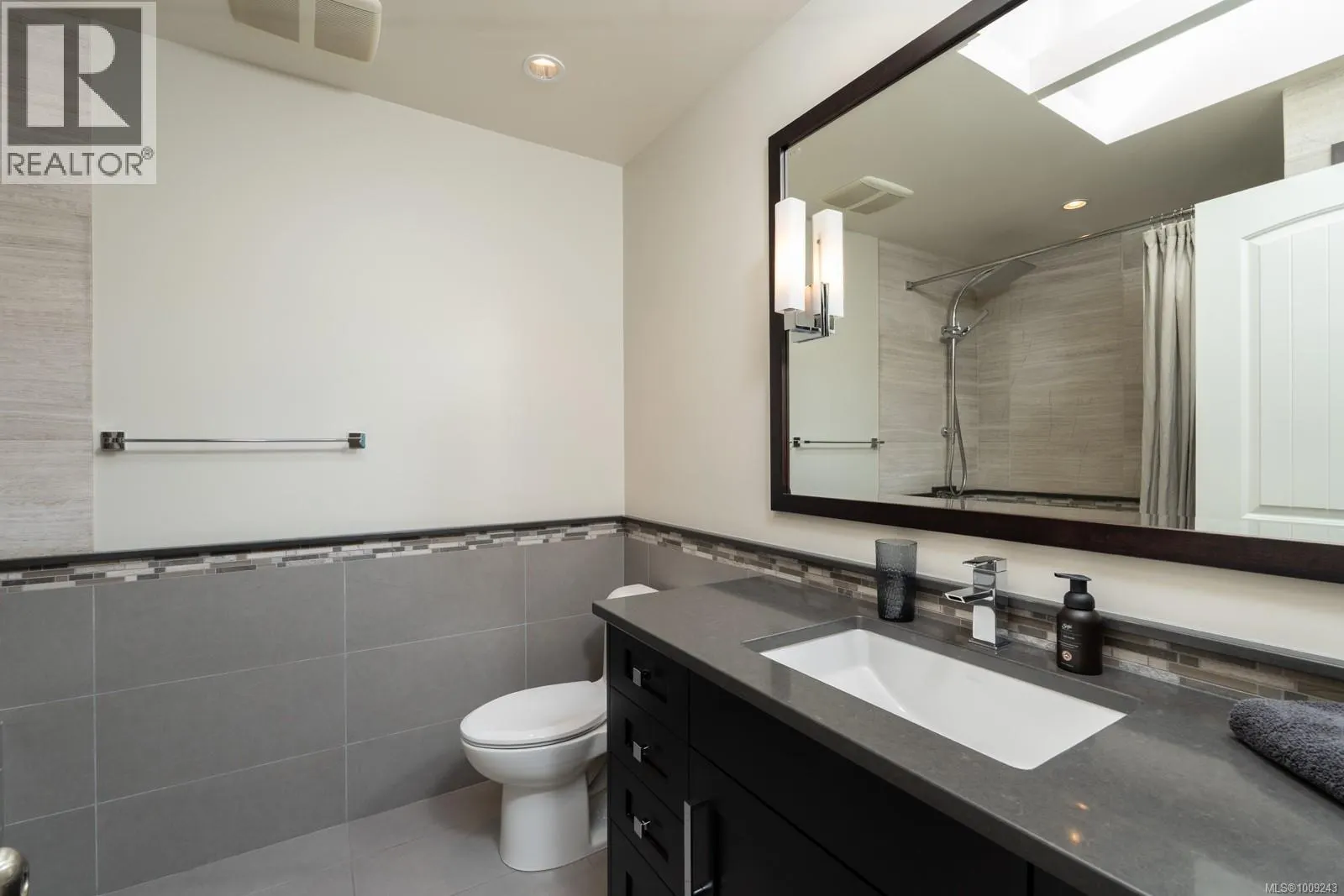 724 Bossi Pl