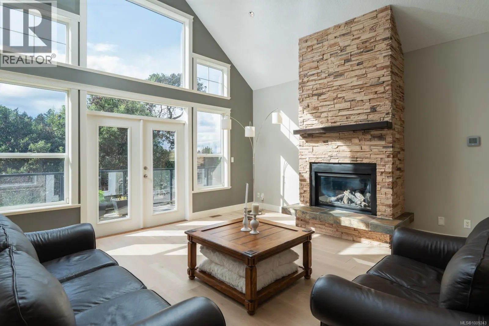 724 Bossi Pl