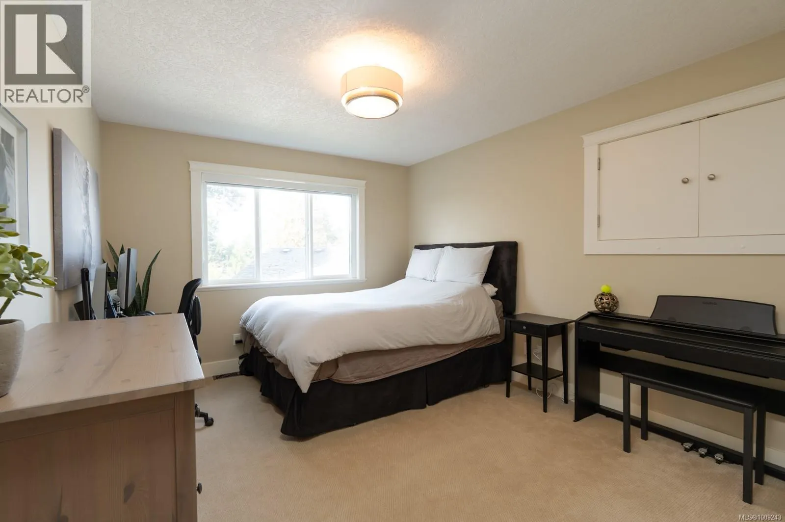 724 Bossi Pl