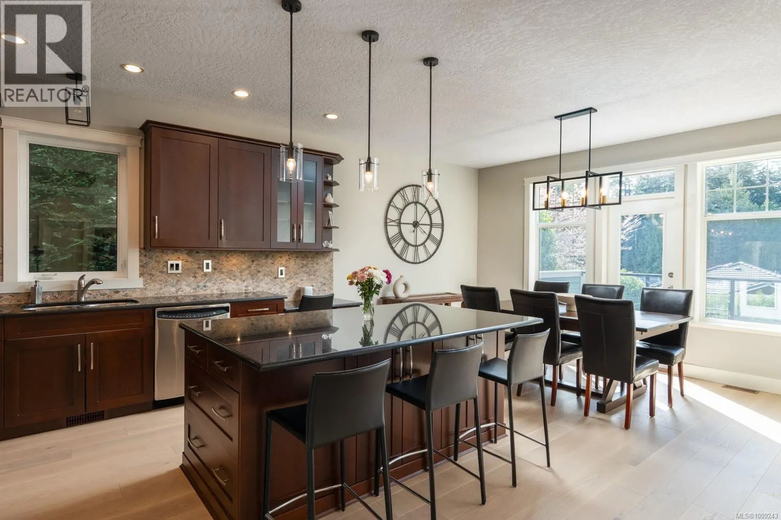724 Bossi Pl