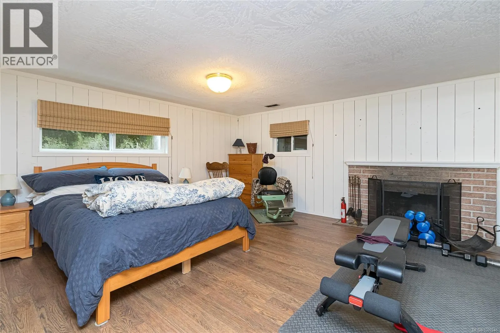5182 Santa Clara Ave